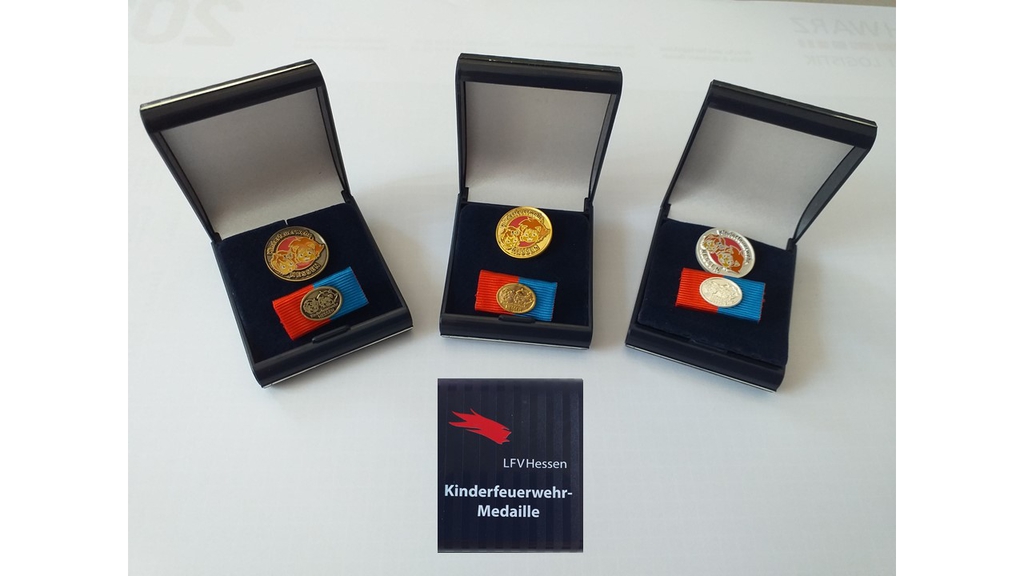 Kinderfeuerwehr Medaille Hessen Fotos der Medaillen